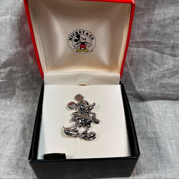 Vintage Micky mouse silver tone pin - Picture 1 of 3